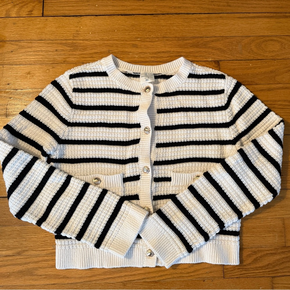 Abercrombie Kids Black and White Sweater jacket with gold buttons. Size 11/12